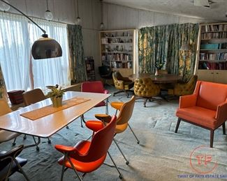 Rare MCM 1960's FLOATING TABLE & CHAIRS SET by Fixtures Manufacturing Corp.