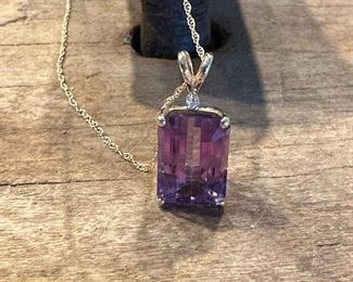14kt Gold Amethyst Necklace