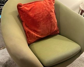 MCM Swivel Pod Chair by BURRIS IND