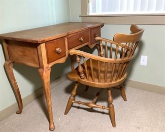 JOPI609 Vintage Desk With Chair