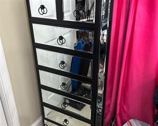 $200 mirror chest 