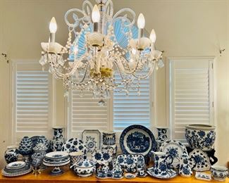 Various Blue and White pieces of porcelain.