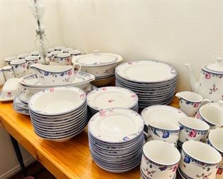 Oneida Blue Lattice porcelain china set. Great everyday set. It is Freezer, Oven, Microwave, and Dishwasher Safe.