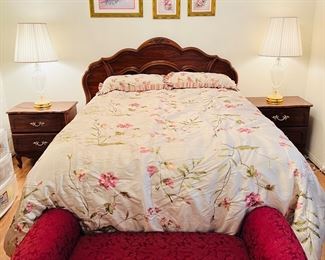 Queen size headboard with matching nightstands and dresser with mirror. (Owner has it shown with a full size mattress set)