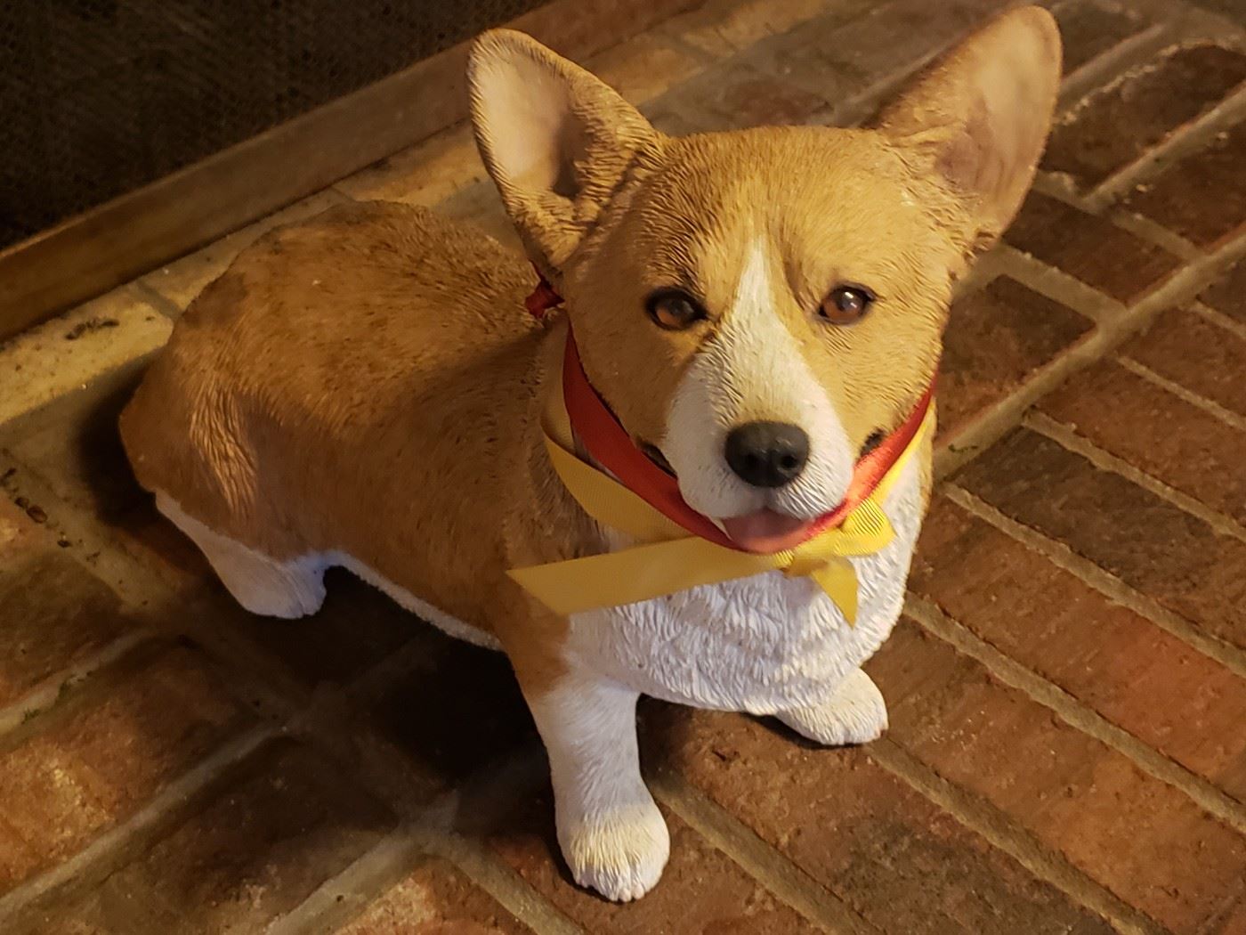 look into my eyes and buy me!!!