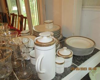 Sango Gold elegance dinnerware