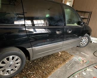 2002 Ford Windstar Van - Runs but needs some work.  No title - it was abandoned due to the death of the owner