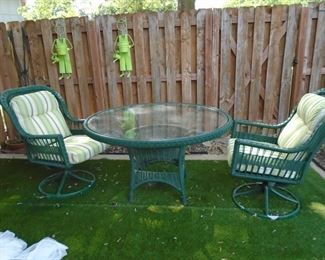 Wicker patio table (glass top) with 4 chairs
