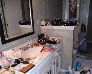 Women's makeup accessories