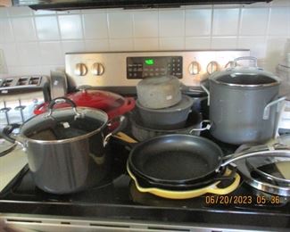 Misc cookware including Lodge cast iron skillet