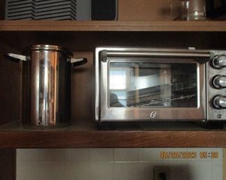 Toaster oven and pasta cooker