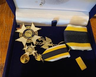 Sons of the American Revolution Metals Libertas et patria