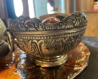 Vintage Ds Co.. Silver Plated Bowl with Swing Handles