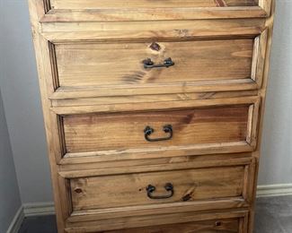 Rustic 5 drawer chest of drawers