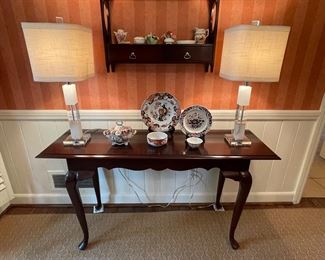 console table/pair transitional lamps/antique ironstone