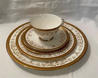 12 five piece place settings Royal Doulton Belmont pattern fine china