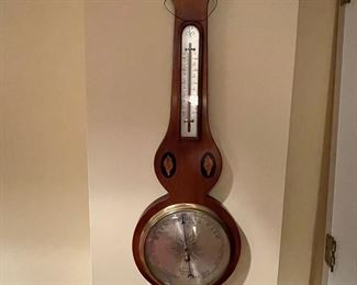 wall barometer