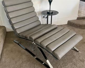 DIA Milo Baughman Lounge Chair