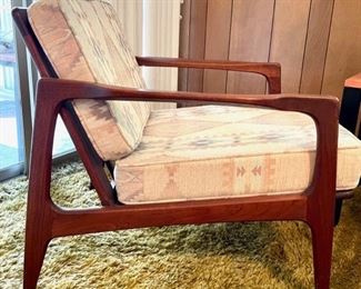 29 CEL May 2023 Retro Fun with Eclectic Flair