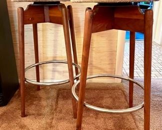 51 CEL May 2023 Retro Fun with Eclectic Flair