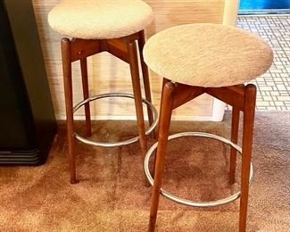 52 CEL May 2023 Retro Fun with Eclectic Flair