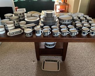 Mikasa Intaglio Arabella dinnerware