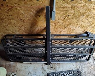 Trailer Cargo Carrier