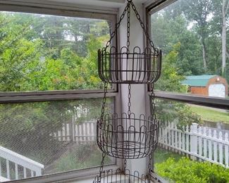Metal Wire Hanging Basket