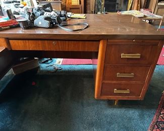 MCM DESK