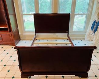 Sleigh Bed-Queen