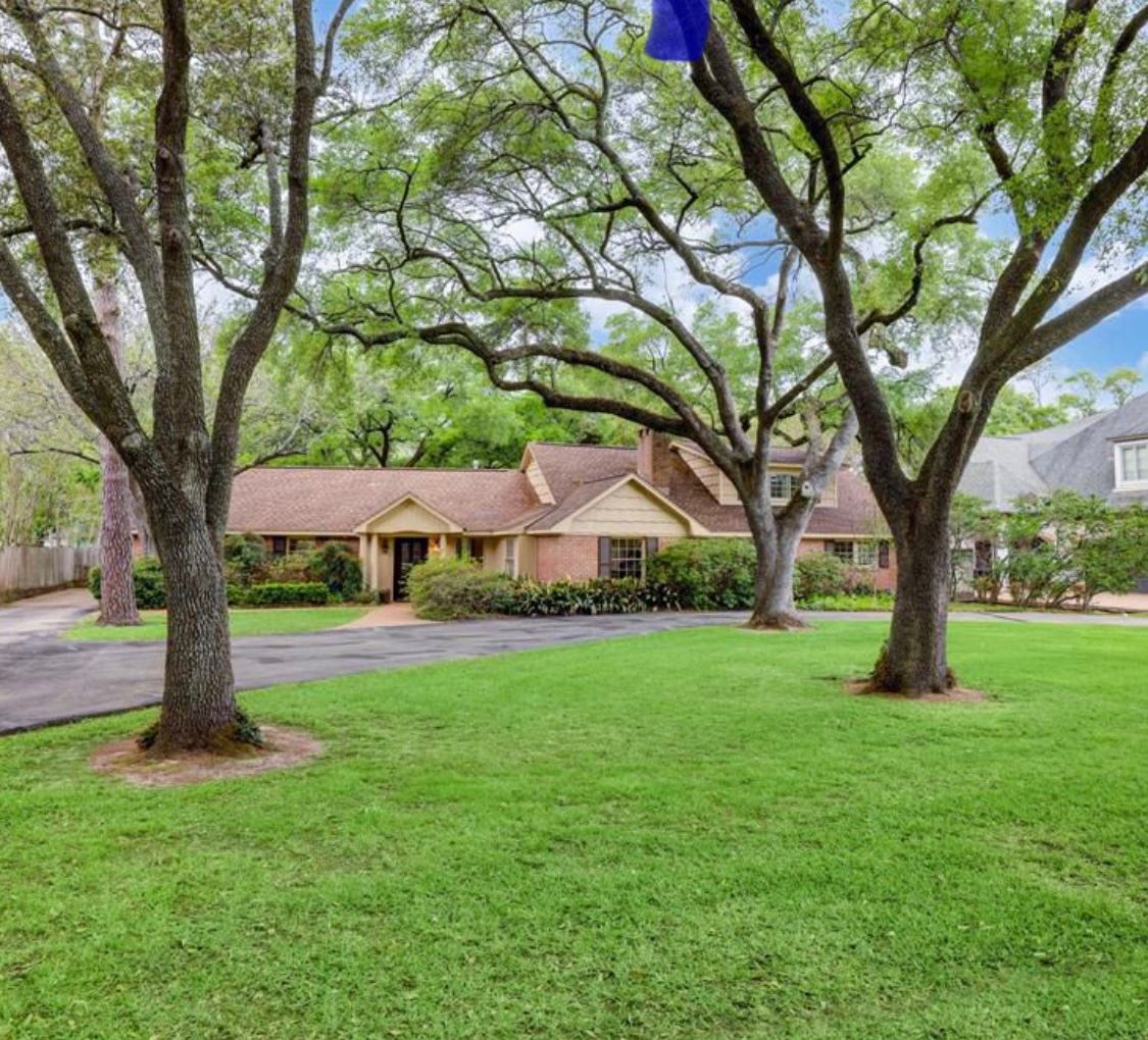 Packed house Hedwig Village in Houston, TX starts on 5/5/2023