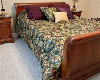 Beds sleigh bed