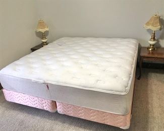 Queen bed 