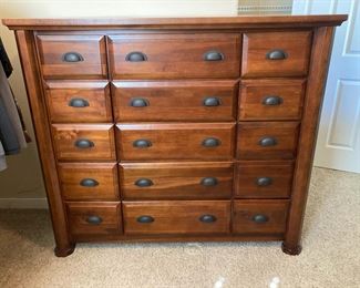 15 Drawer Dresser
