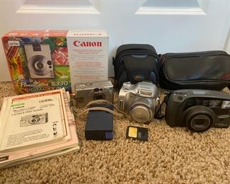 Canon Power Shot S330 Samsung Maxima Zoom 900 And Fujifilm Finepix