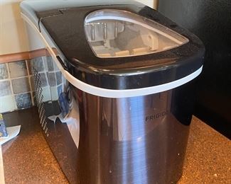 Frigidaire Countertop Ice Maker