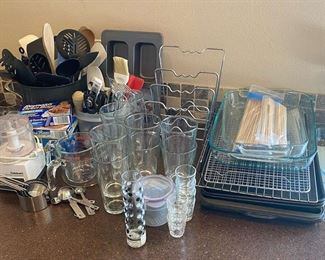 Pyrex Glassware Baking Sheets Cuisinart Mini Food Processor Kitchen Utensils