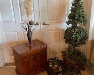 Topiary Side Table Ornamental Spheres Decor