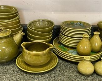 Metlox Poppy Trail Blue Dahlia Stoneware Set