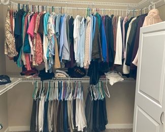 Pick The Closet Womens Medium