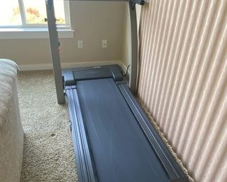 ProForm 985 CD SpaceSaver Folding Treadmill