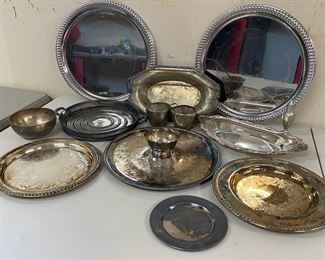 Silver Plated WM Rogers Serveware Platter Cups