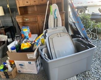 Storage Totes Hoover Carpet Cleaner And Household Cleaning Supplies