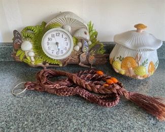 Vintage Arnels Ceramic Mushroom Mushroom Clock And Macrame Plant Hanger