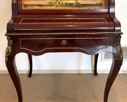 Antique Louis XV Style French Bureau De Pente Writing Desk measuring 30x20x39 inches. The gold trim on the right side is off but present. Looks to be an easy fix. There is some vintage wear including some scratch marks. Gorgeous piece! 