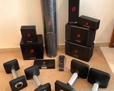 Peloton Accessories includes resistance bands, two 10 pound weights, two 20 pound weights, a heart rate monitor, two 1 pound weights, Sumpan headphones, yoga blocks a reversible work out mat and more! 