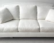 Ethan Allen Feather Blend Sofa that measures 88x42x36 inches. This gorgeous, quality sofa is in very good condition with some light wear.