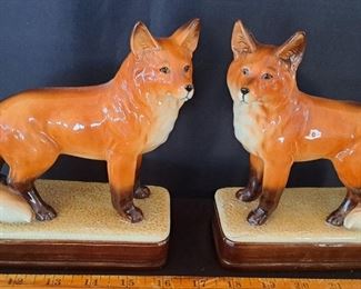 Fox statues