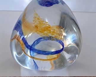 Glass paperweight 