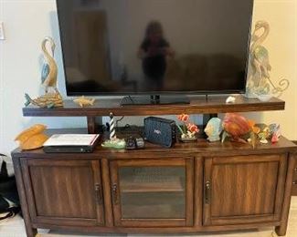 TV AND CABINET